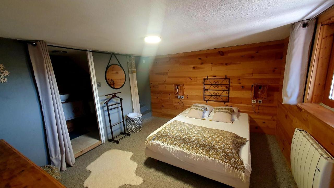 Chalet Les 3 Flocons Roure エクステリア 写真